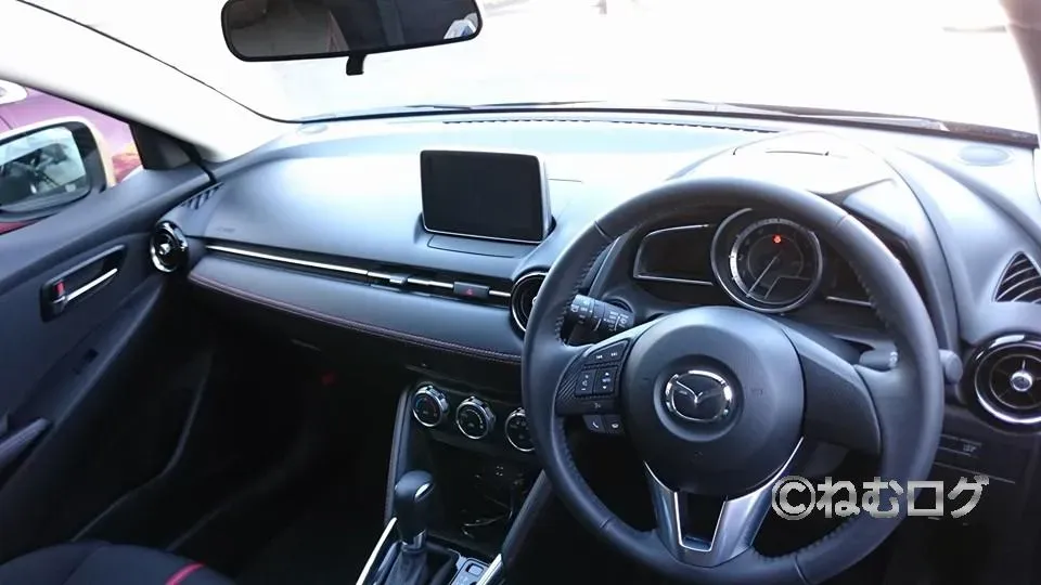 【納車レポ】待望の新型デミオ13Sツーリングがやってきた！内装の一部を公開！